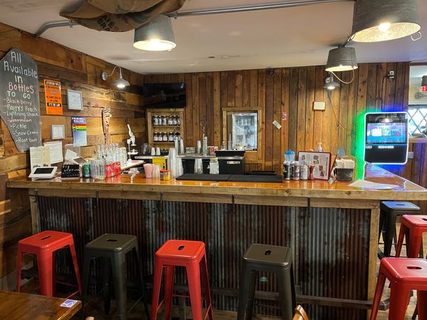 Jimmy Jackxxx Shine Shack South Opens in Red Lion